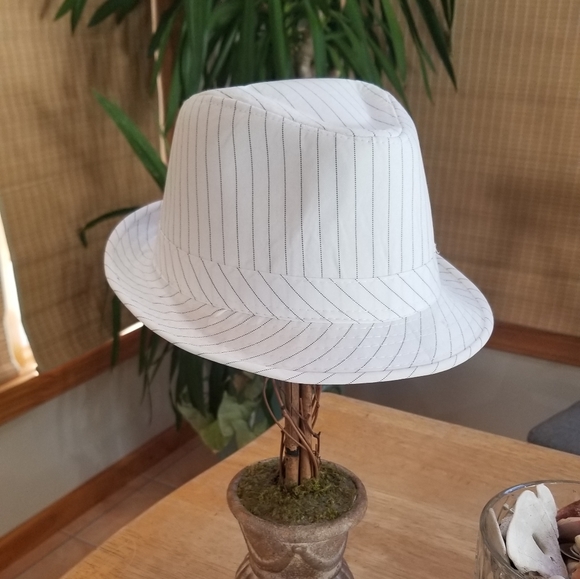 NWOT FERDORA - Picture 2 of 6